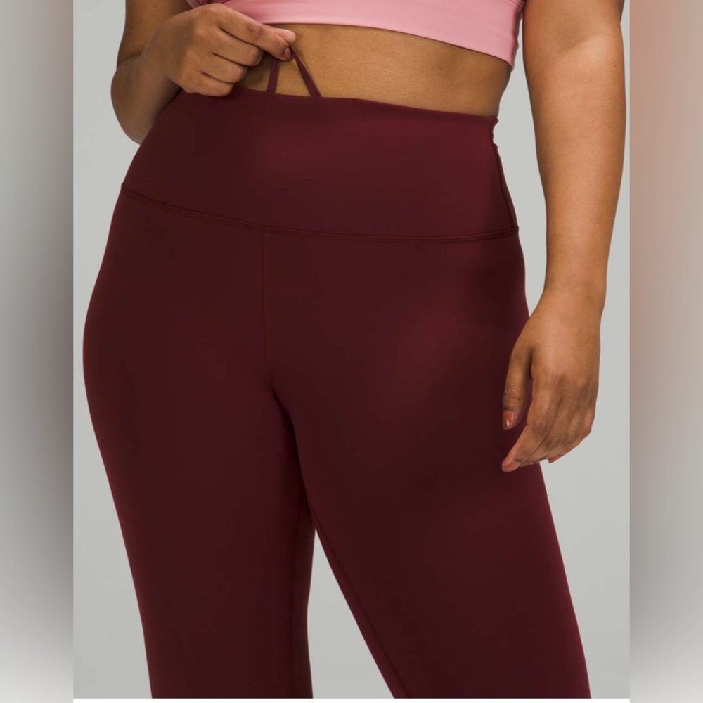 Lululemon F4 Wunder Train High-Rise Tight 25”
Red Merlot hearthered